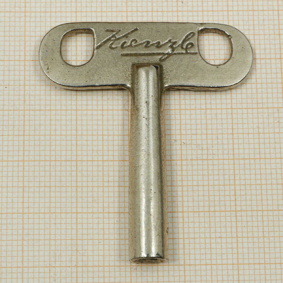 Kienzle Uhrenschlüssel Aufziehschlüssel für Kienzle Werk 421