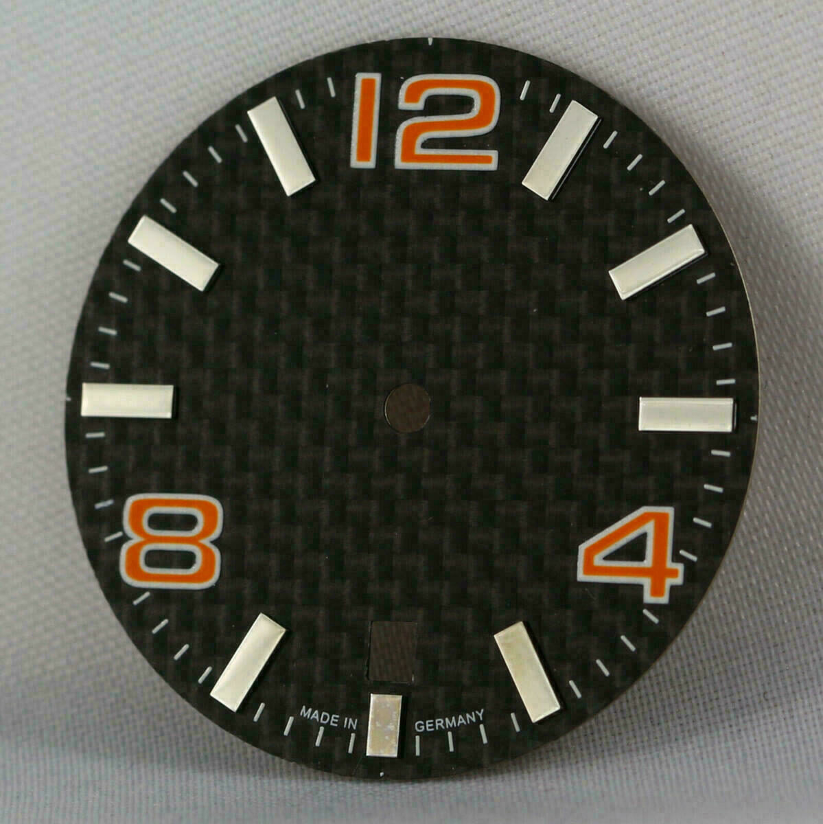Quadrante in carbonio per movimento automatico ETA 2824-2 30.8 mm arancione