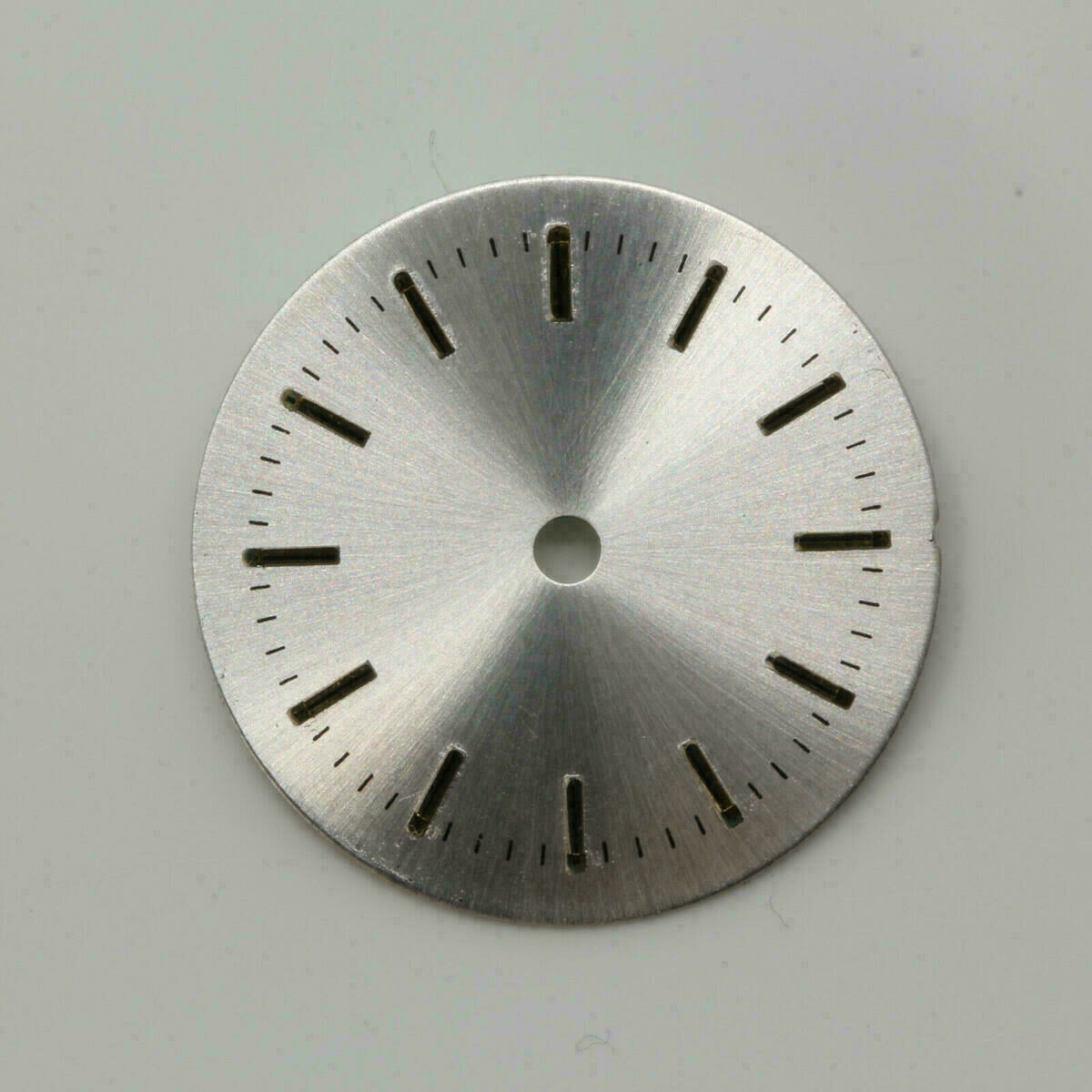 13 ZifferblĂ€tter fĂŒr Quarzwerke 20,35mm - ohne Marke - #15