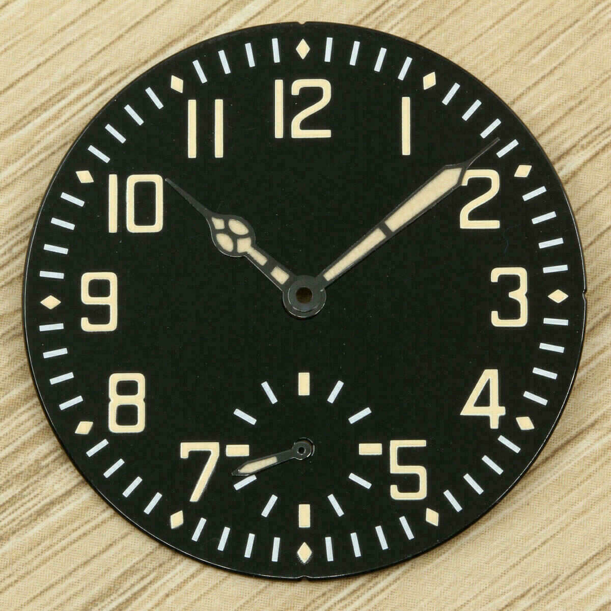 Quadrante da aviatore per ETA Unitas 6498, smalto nero, Superluminova – immagine 4