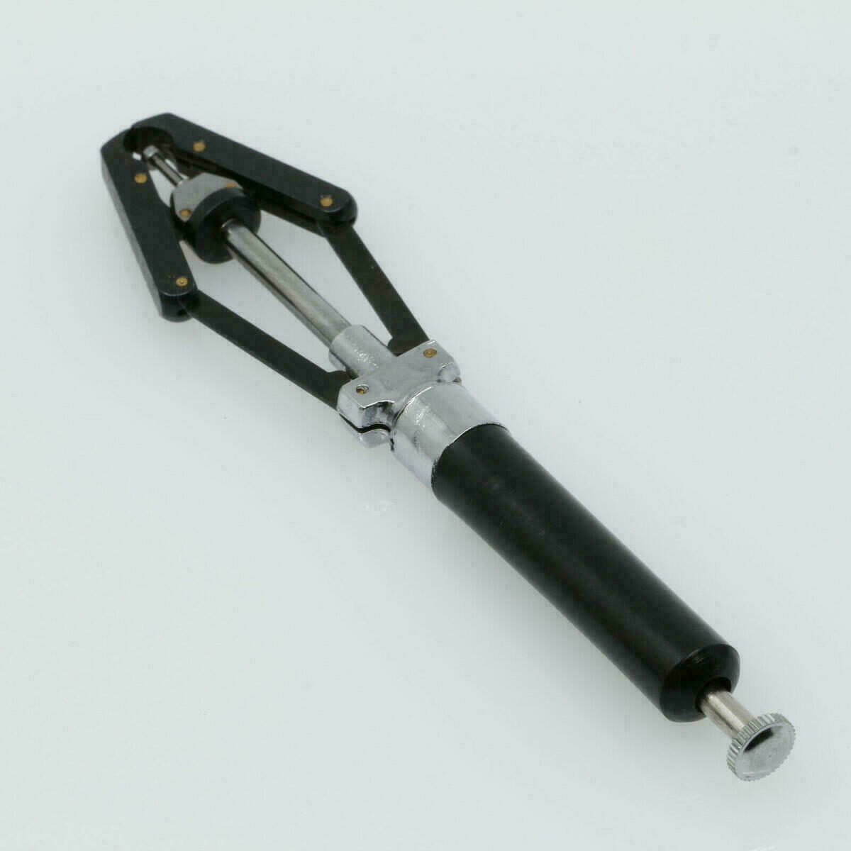 LĂšve-aiguilles Ă piston, outil dâhorloger pour retirer les aiguilles â neuf â image 2