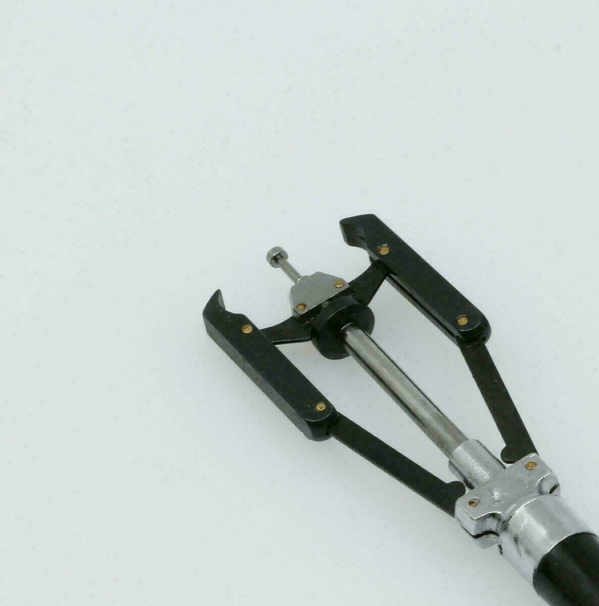 LĂšve-aiguilles Ă piston, outil dâhorloger pour retirer les aiguilles â neuf â image 3