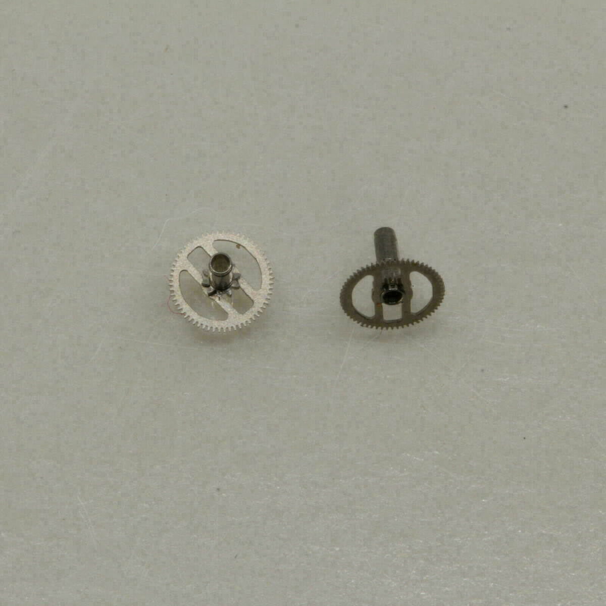 PUW 900 Part 242, Minutenrohr mit Mitnehmerad canon pinion & driving wh. PUW 910 – Bild 2