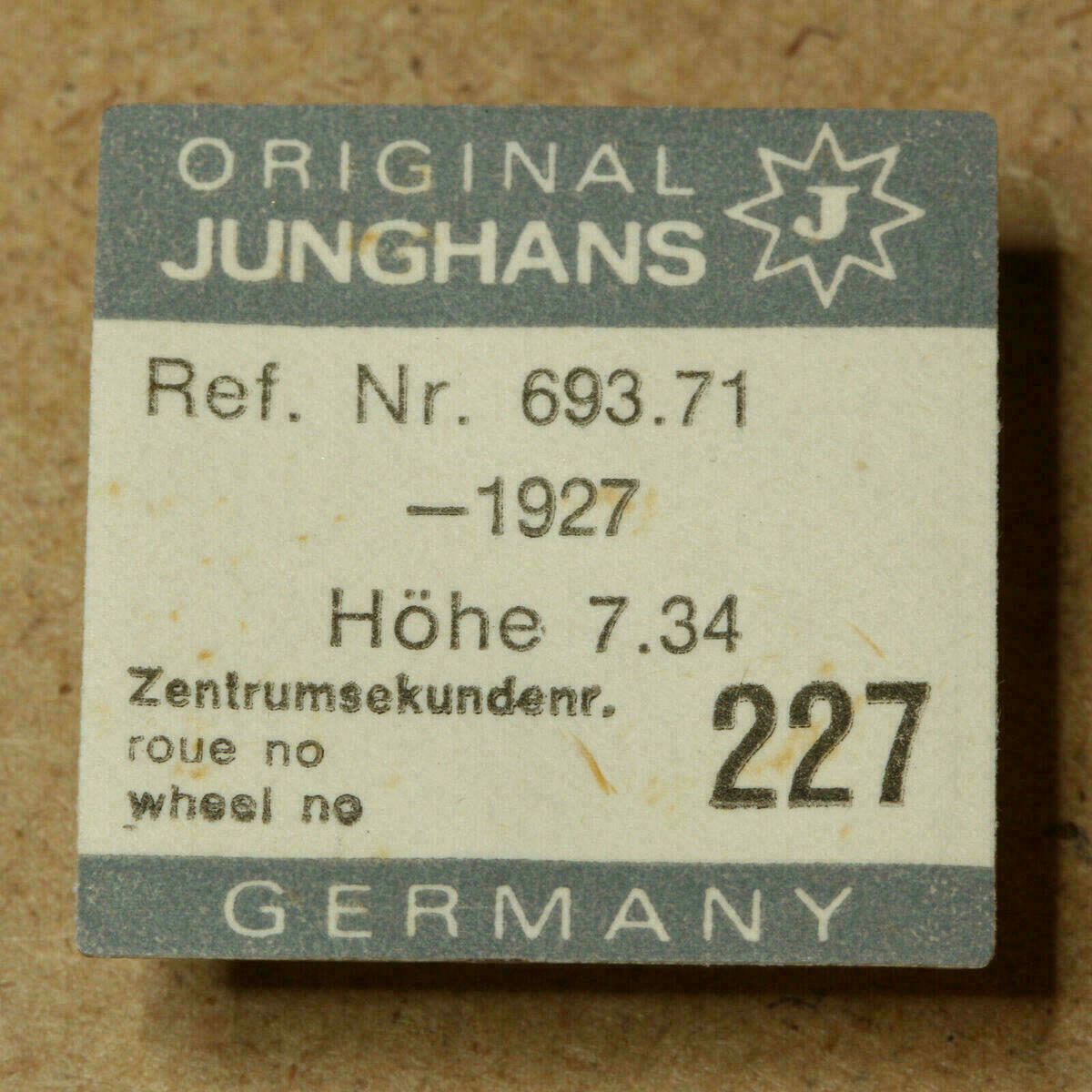 JUNGHANS 693.71 Sweep Second Wheel and Pinion, h.734 – Part 227