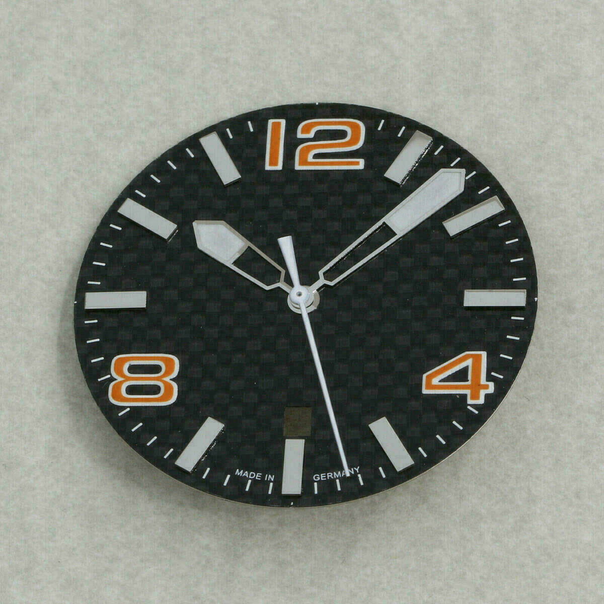 Cadran carbone ETA 2824-2 orange 34,8 mm pour mouvement automatique – image 4