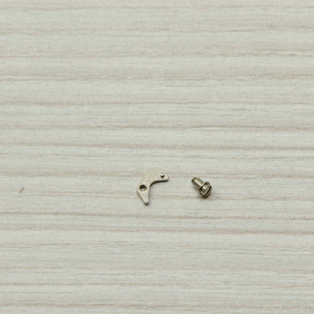 PESEUX 7040 PART 443/5 tirete y tornillo 7046 7050 7056 – imagen 4