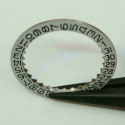PUW 563 PART 2557 Datumscheibe Datumanzeiger Date Dial Disc 3H gewölbt #4 – Bild 4